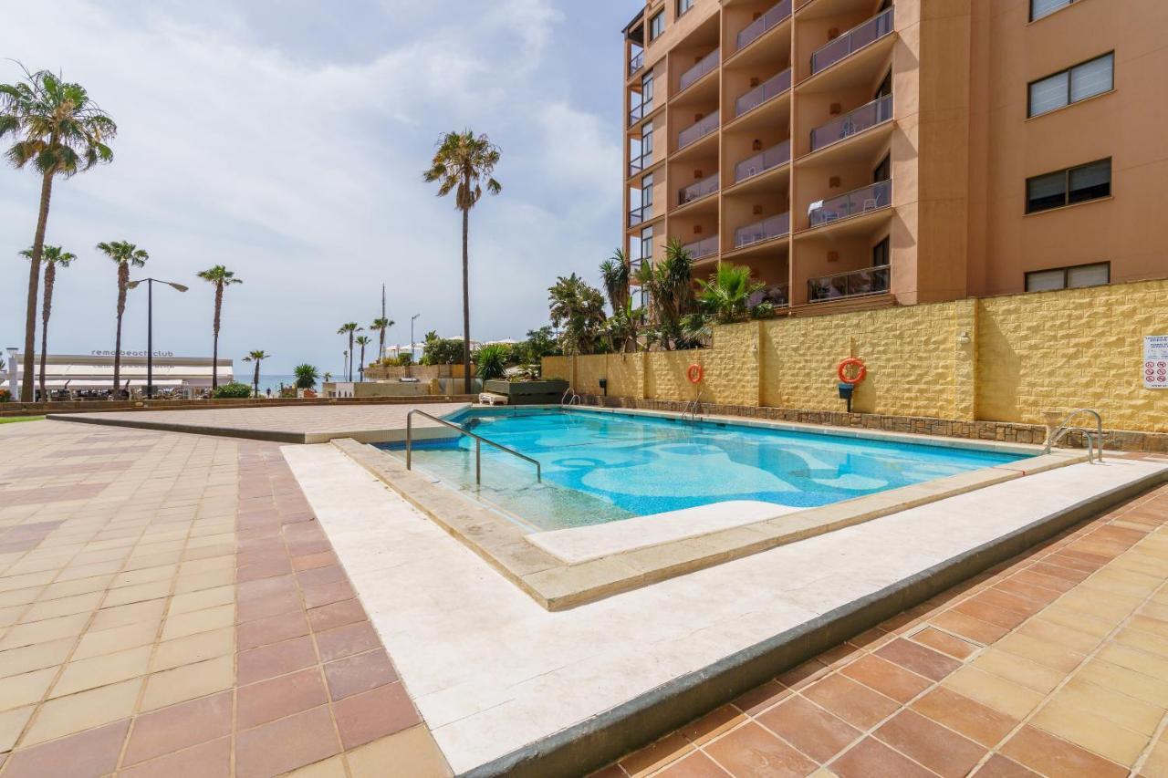 First Line , Cosy And Comfortable + Swimming Pool توريمولينوس المظهر الخارجي الصورة